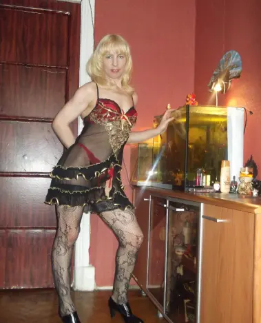 Анкета массажистки Наташа - Фото 1, метро Новочеркасская, 45 лет, №2353