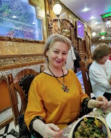 Анкета массажистки Лена - Фото 1, метро пл. Восстания, 48 лет, №7787